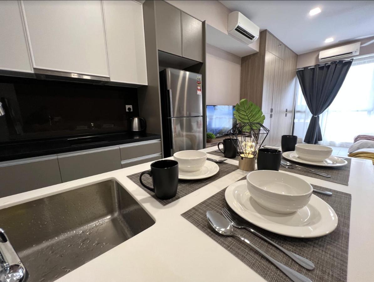 Free Parking # 2 Bed Family Bellsuite - Sepang Klia Kota Warisan Buitenkant foto