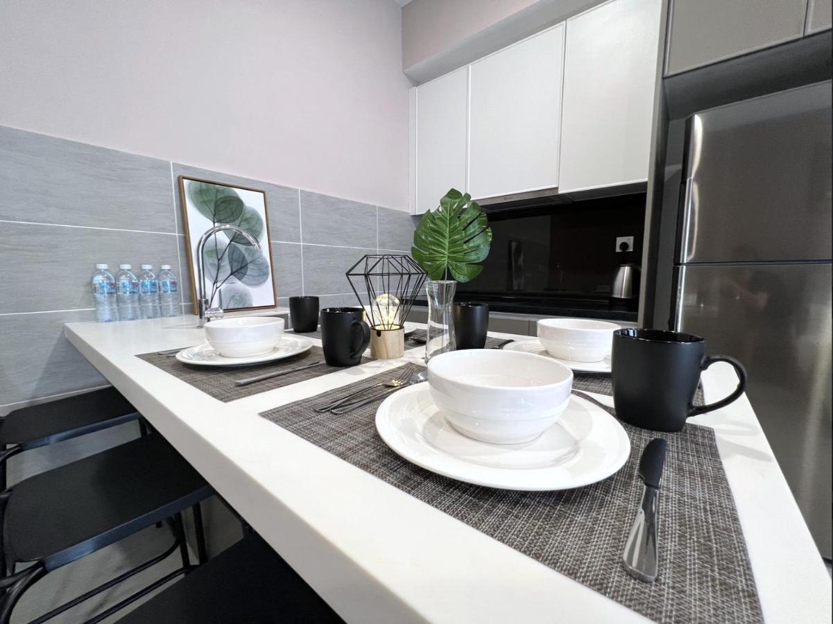 Free Parking # 2 Bed Family Bellsuite - Sepang Klia Kota Warisan Buitenkant foto