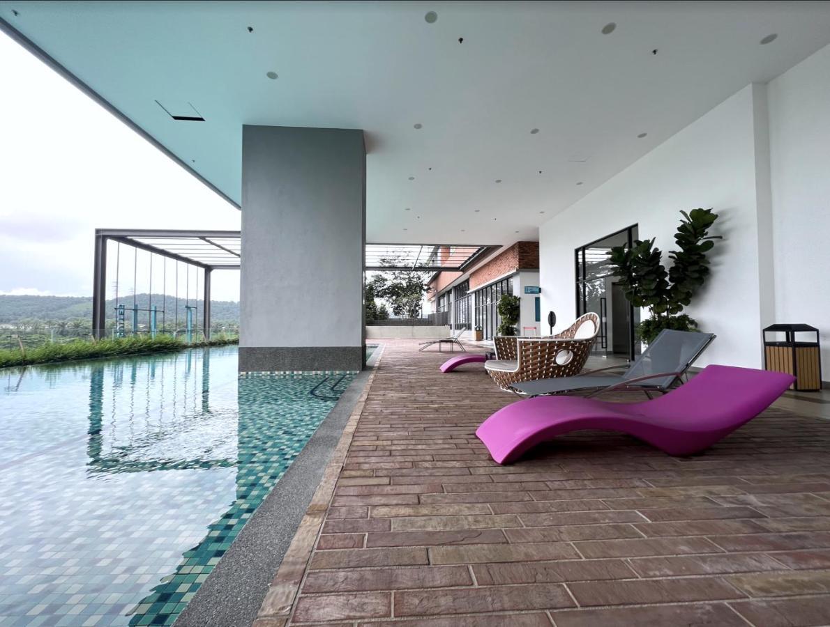 Free Parking # 2 Bed Family Bellsuite - Sepang Klia Kota Warisan Buitenkant foto