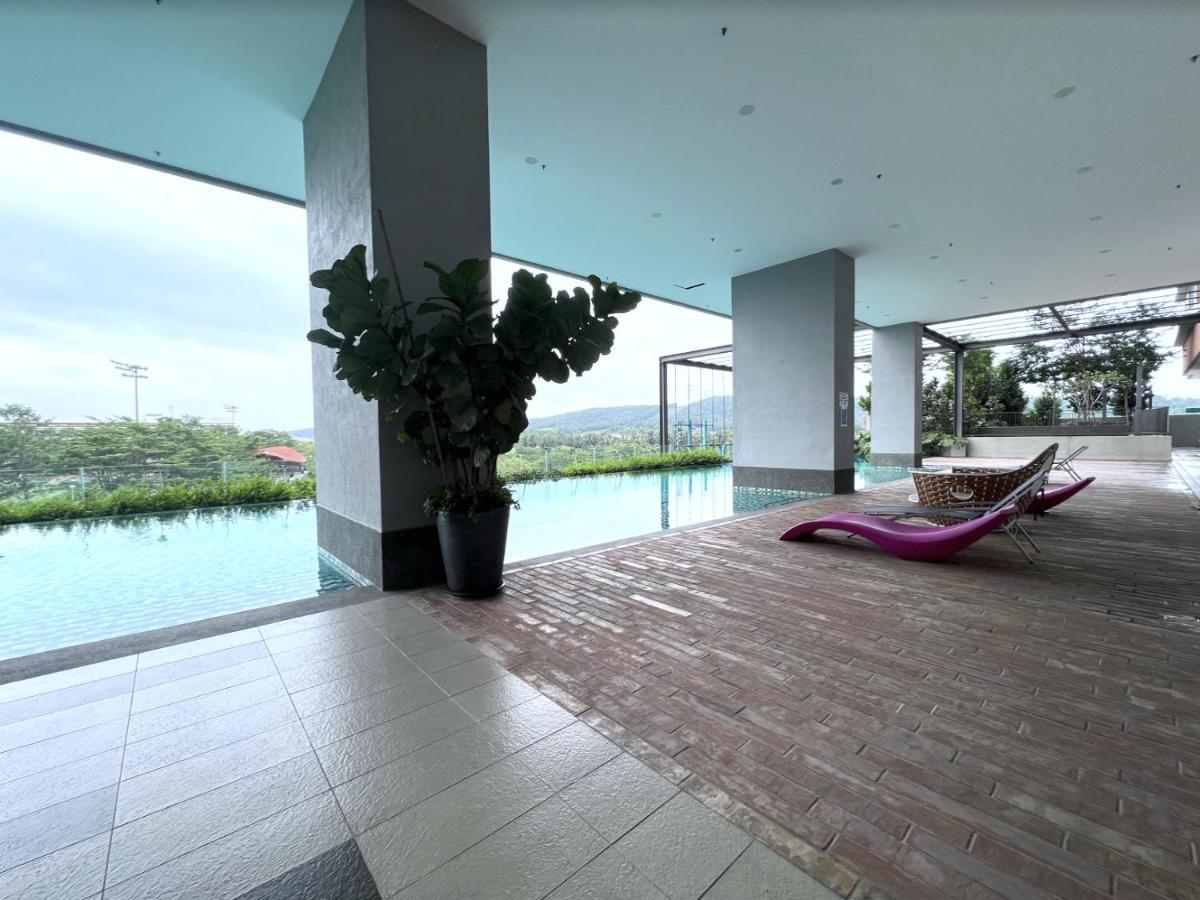 Free Parking # 2 Bed Family Bellsuite - Sepang Klia Kota Warisan Buitenkant foto
