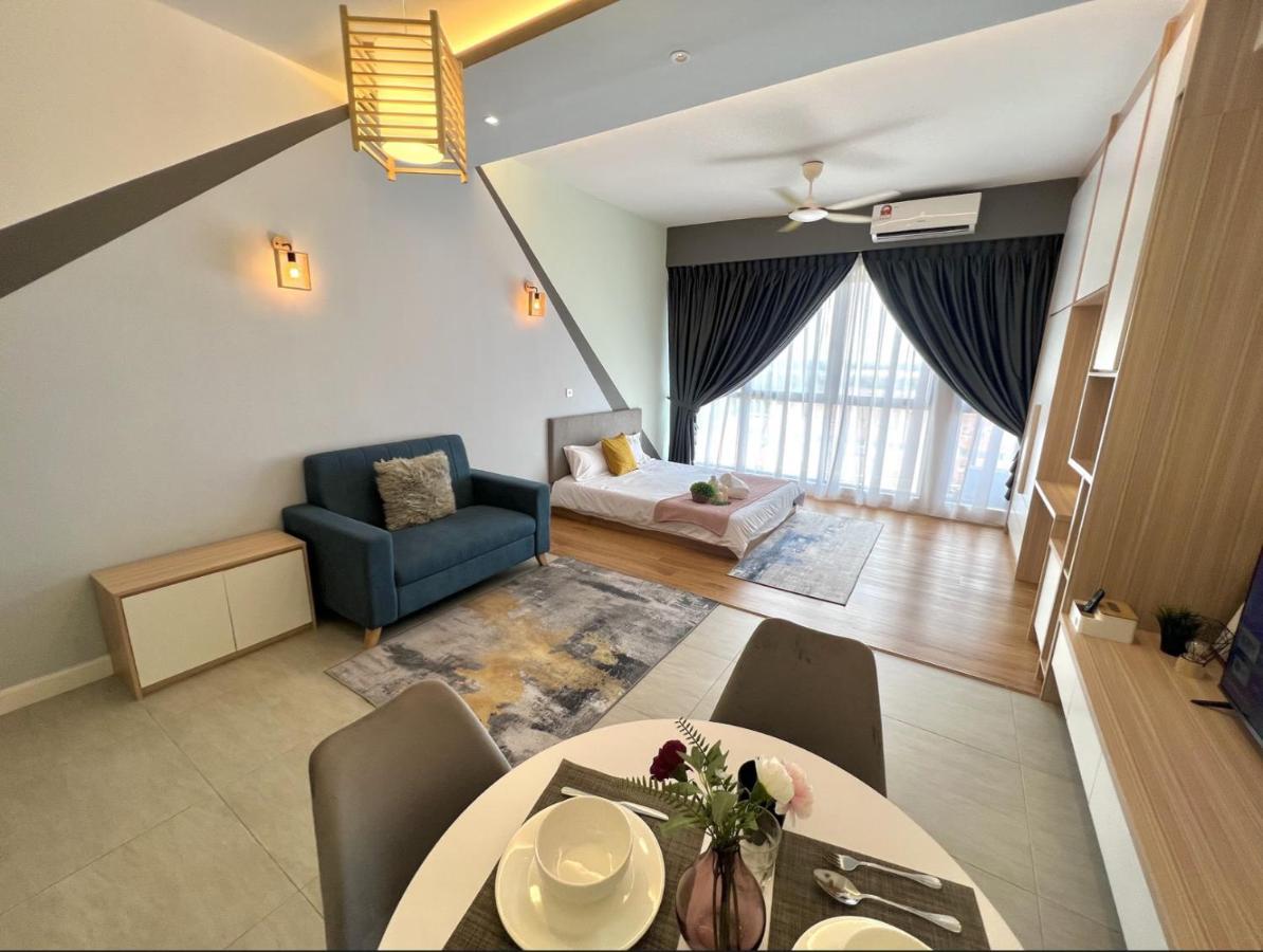 Free Parking # 2 Bed Family Bellsuite - Sepang Klia Kota Warisan Buitenkant foto