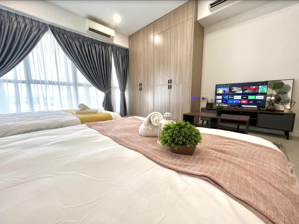 Free Parking # 2 Bed Family Bellsuite - Sepang Klia Kota Warisan Buitenkant foto