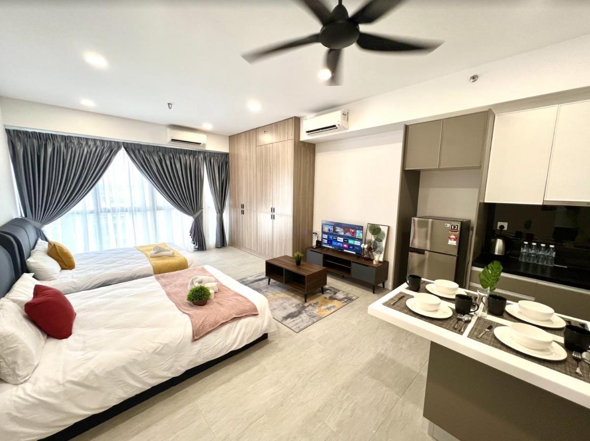 Free Parking # 2 Bed Family Bellsuite - Sepang Klia Kota Warisan Buitenkant foto